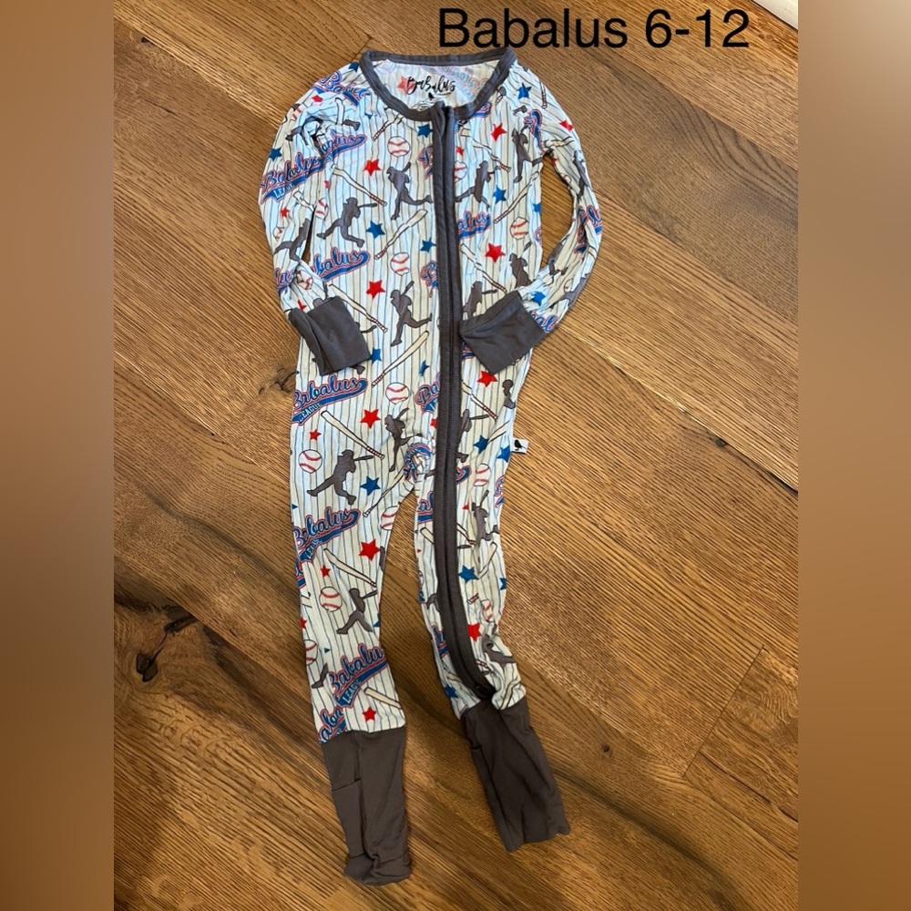 Babalus baseball zippies size 6-12m